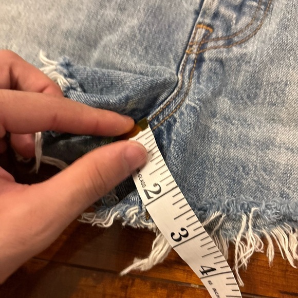 Levi's blue 501 Button Fly Cut Off Distressed summer Jean Shorts size  32 NWT - Picture 14 of 16